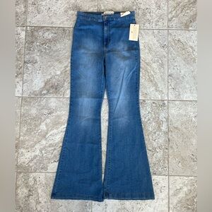 Altar’d State NWT ‘Kane’ High Rise Flare Jean, Light Vintage Blue Wash, 30/11